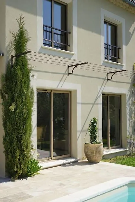 Maison De Location 4 Personnes Saumane-de-Vaucluse France